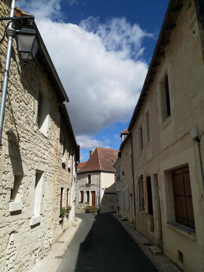 Studio Bourbon Apartment La Roche-Posay Exterior photo